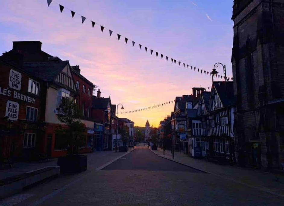 No5 At 53 - 2 Bed Apartment In Leek, Staffs Peak District Extérieur photo