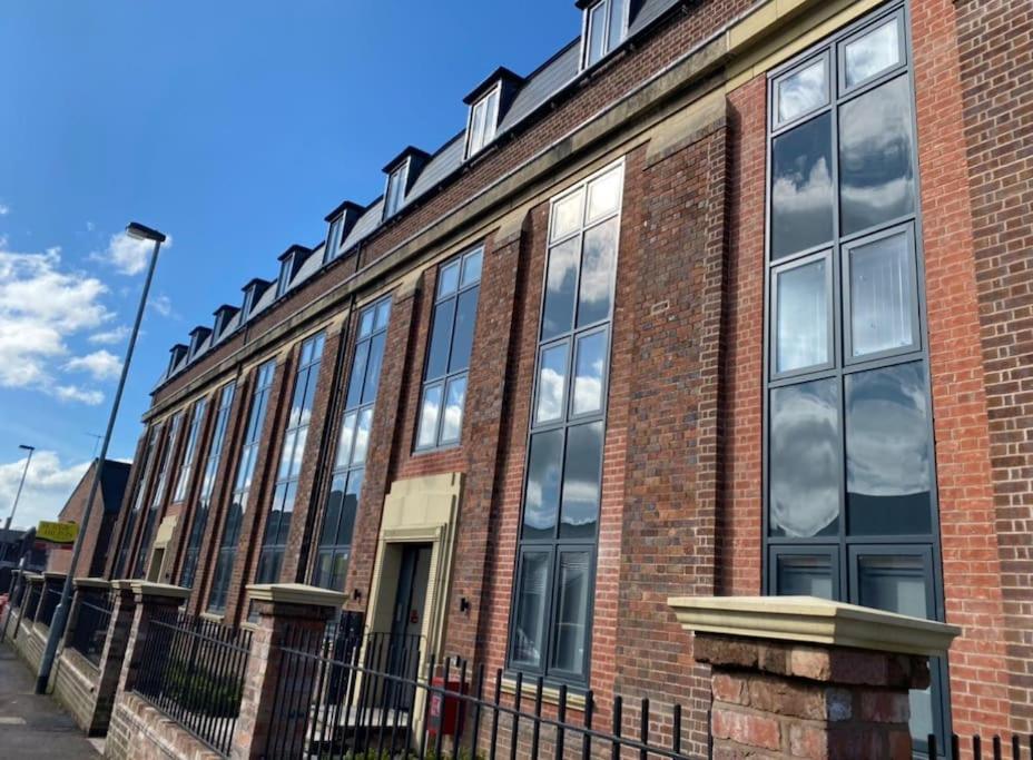 No5 At 53 - 2 Bed Apartment In Leek, Staffs Peak District Extérieur photo