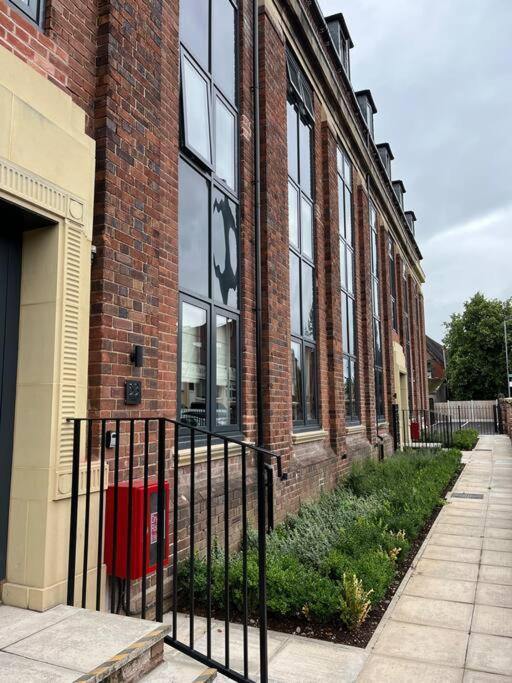 No5 At 53 - 2 Bed Apartment In Leek, Staffs Peak District Extérieur photo